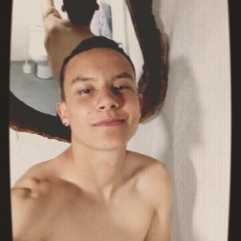 theo10345 - date a Colombian, 100% free theo10345