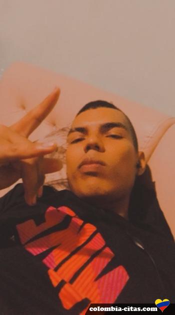 tavo26 - date a Colombian, 100% free tavo26