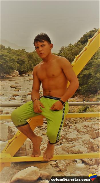 yesid33 - date a Colombian, 100% free yesid33