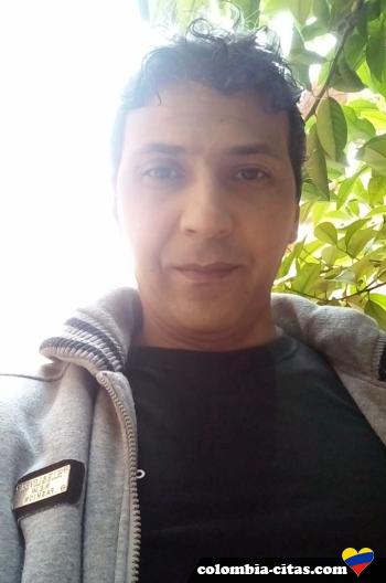 youness - date a Colombian, 100% free youness