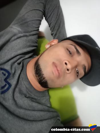 andre1413 - date a Colombian, 100% free andre1413