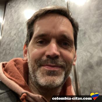 benji - date a Colombian, 100% free benji