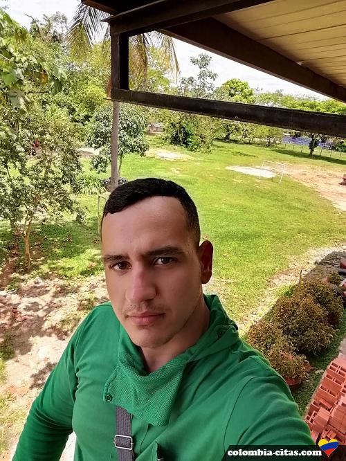 daniel0123 - date a Colombian, 100% free daniel0123