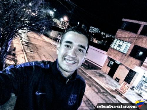 johan95 - date a Colombian, 100% free johan95