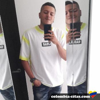 yahir1094 - date a Colombian, 100% free yahir1094