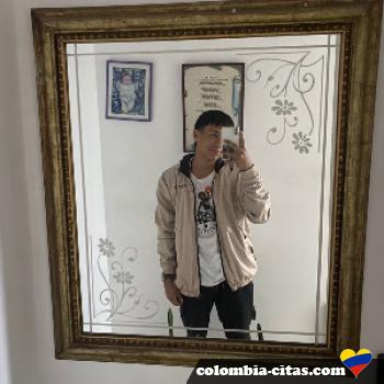 alexis01 - date a Colombian, 100% free alexis01